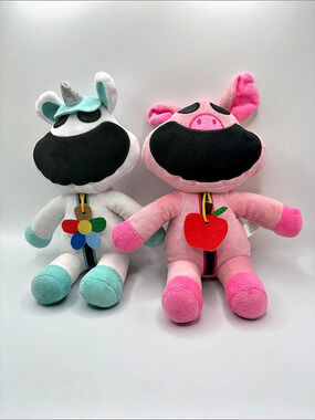 Lot of 2 Smiling Critters Plush Cushions Pink Pig White Unicorn No tags Gaming